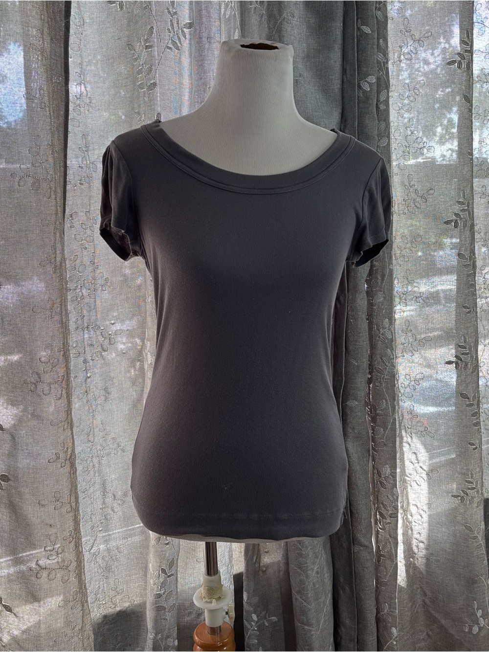 Y2K limited short sleeve top size medium